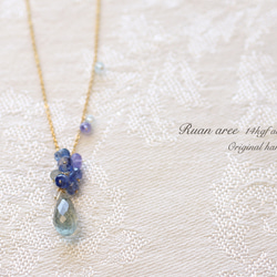 モスアクアマリンとカイヤナイトのレインブルーのネックレス 1枚目の画像