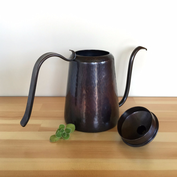 銅咖啡滴壺可延長咖啡時間 第3張的照片