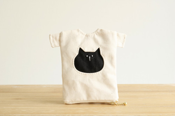受注制作 猫のTシャツ型ポケットティッシュケース付ポーチ(10cm