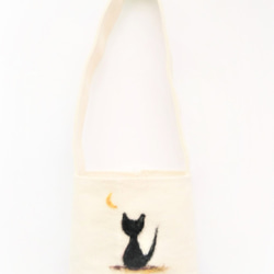 MUM-felt-默默羊毛氈手創-環保飲料袋-羊毛氈刺繡畫設計款/文青風系列-正在思考中的黑貓咪 第1張的照片