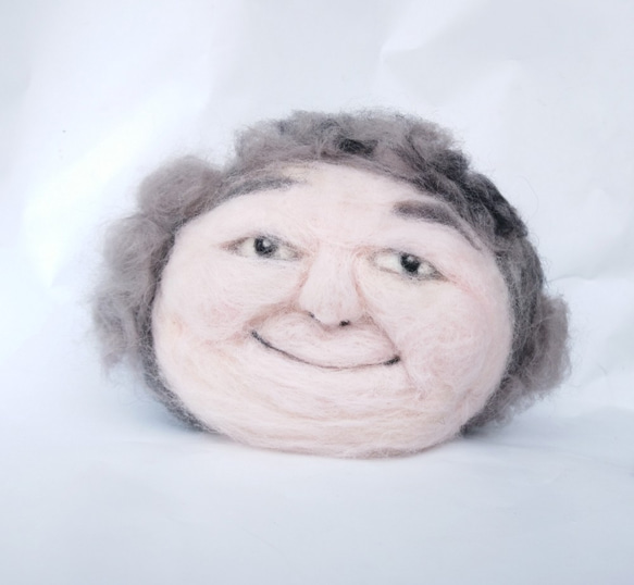 羊毛氈立體擬真人物肖像系列口金包-老奶奶 第1張的照片