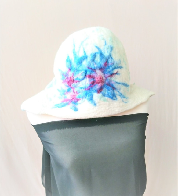 羊毛氈手創帽-藍色系雙面設計款-生命之花（一） 第5張的照片