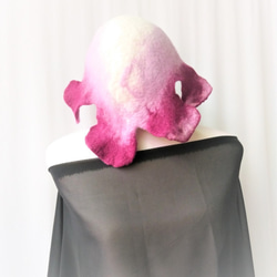 MUM-felt-默默羊毛氈手創-紫色系蘭花漸層典雅風格羊毛氈帽（歐風/個性化/不規則獨家設計款） 第5張的照片