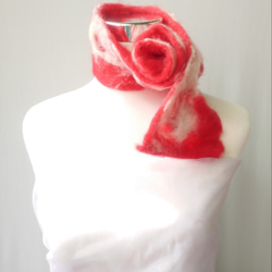 MUM-felt-默默羊毛氈手創-紅白混色羊毛氈圍巾（短版） 第2張的照片