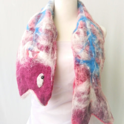 MUM-felt-默默羊毛氈手創圍巾-雙面魚設計款/童趣暖暖羊毛氈圍巾 第2張的照片