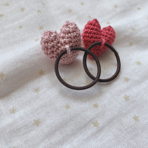 2個セット☆かぎ針編みのぷっくりハートのヘアゴム 雑貨・その他 T a k