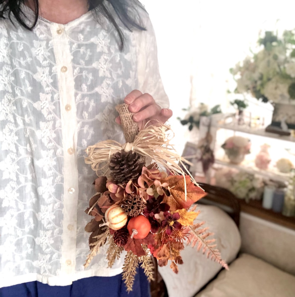 秋リース　秋色スワッグ　かぼちゃと木の実　枯葉色　アーティフィシャルフラワー　玄関ドアリース・スワッグ 6枚目の画像