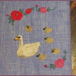 白鳥の親子の刺繍バッグ 5枚目の画像