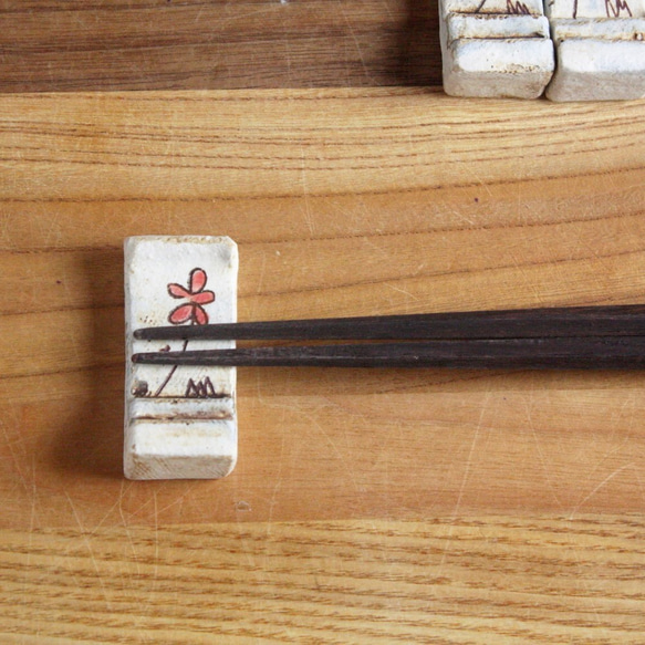 樓梯筷子休息“白色的牆”花 第2張的照片