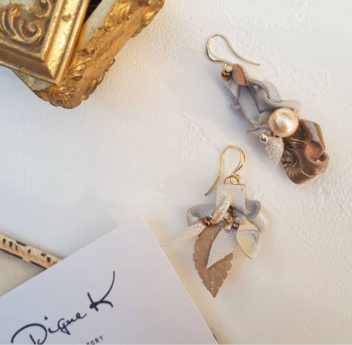 レザーピアス　レザーアクセサリー【 les  raisins  葡萄  】オーダーアクセサリー　本革　レザーイヤリング