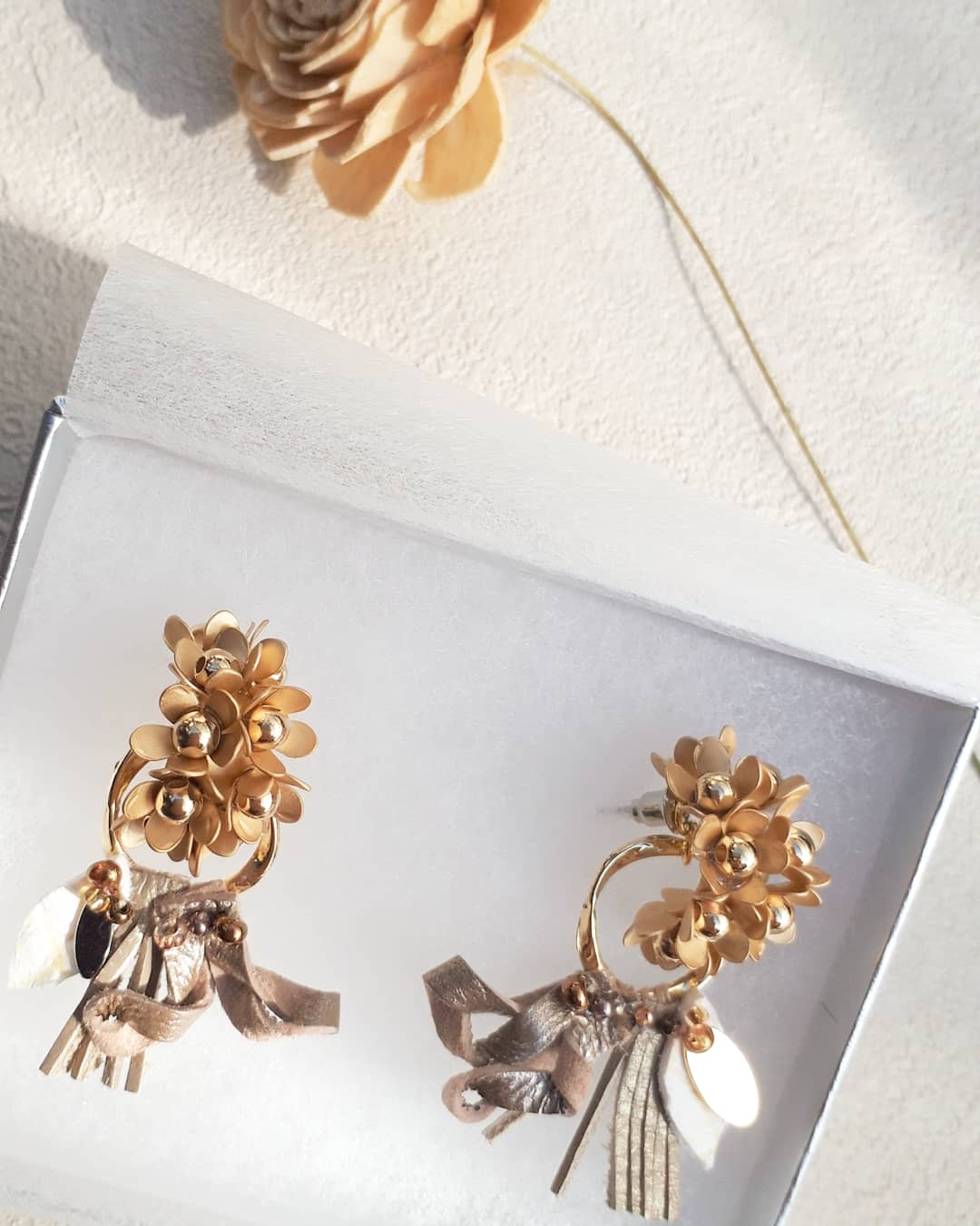 レザーピアス　レザーアクセサリー【 honey  trap 】オーダーアクセサリー　本革　レザーイヤリング