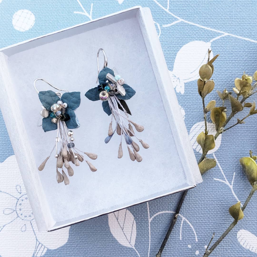 レザーピアス　レザーアクセサリー【 Brodia  ブローディア 】オーダーアクセサリー　本革　レザーイヤリング