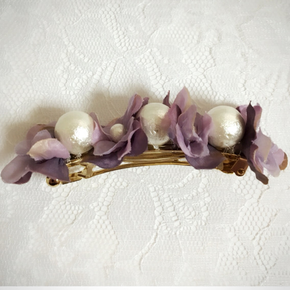 瓦倫塔與繡球花和棉花珍珠 第3張的照片