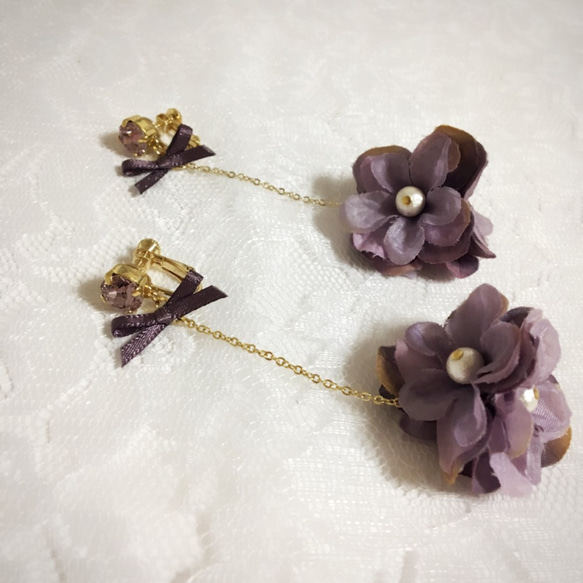 繡球花和珠寶鍊式耳環 第4張的照片