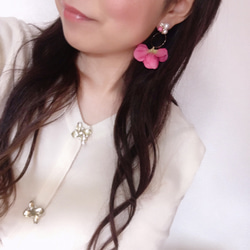 Flirted花瓣流蘇×珍珠寶石刺穿紫紅色粉紅色 第2張的照片