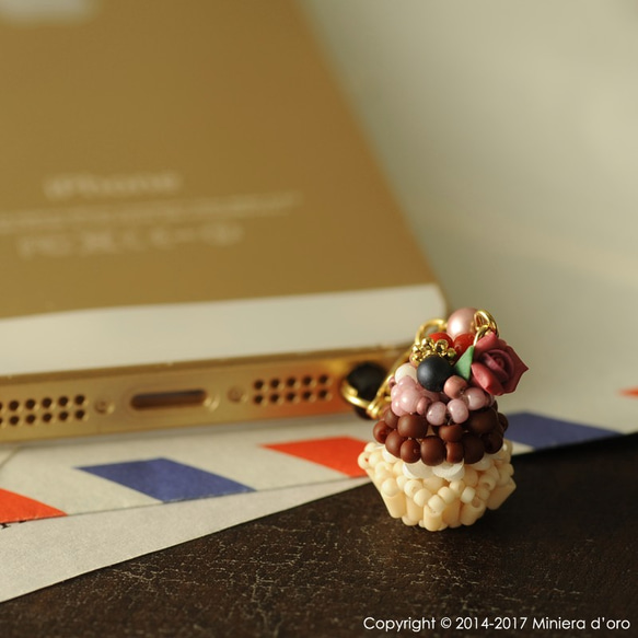 スウィーツスマホピアス～ローズカップケーキ～ 1枚目の画像