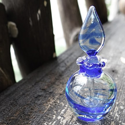 卷雲。琉璃香氛瓶 / Lampwork purfume bottle / Glass hollow vessel 第1張的照片