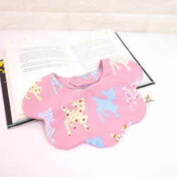 小鹿粉紅雲朵圍兜-獨家版型設計 明unicorn 口水巾 寶寶 彌月禮盒 滿月禮 週歲 嬰兒 新生兒 雙胞胎 bib 第2張的照片