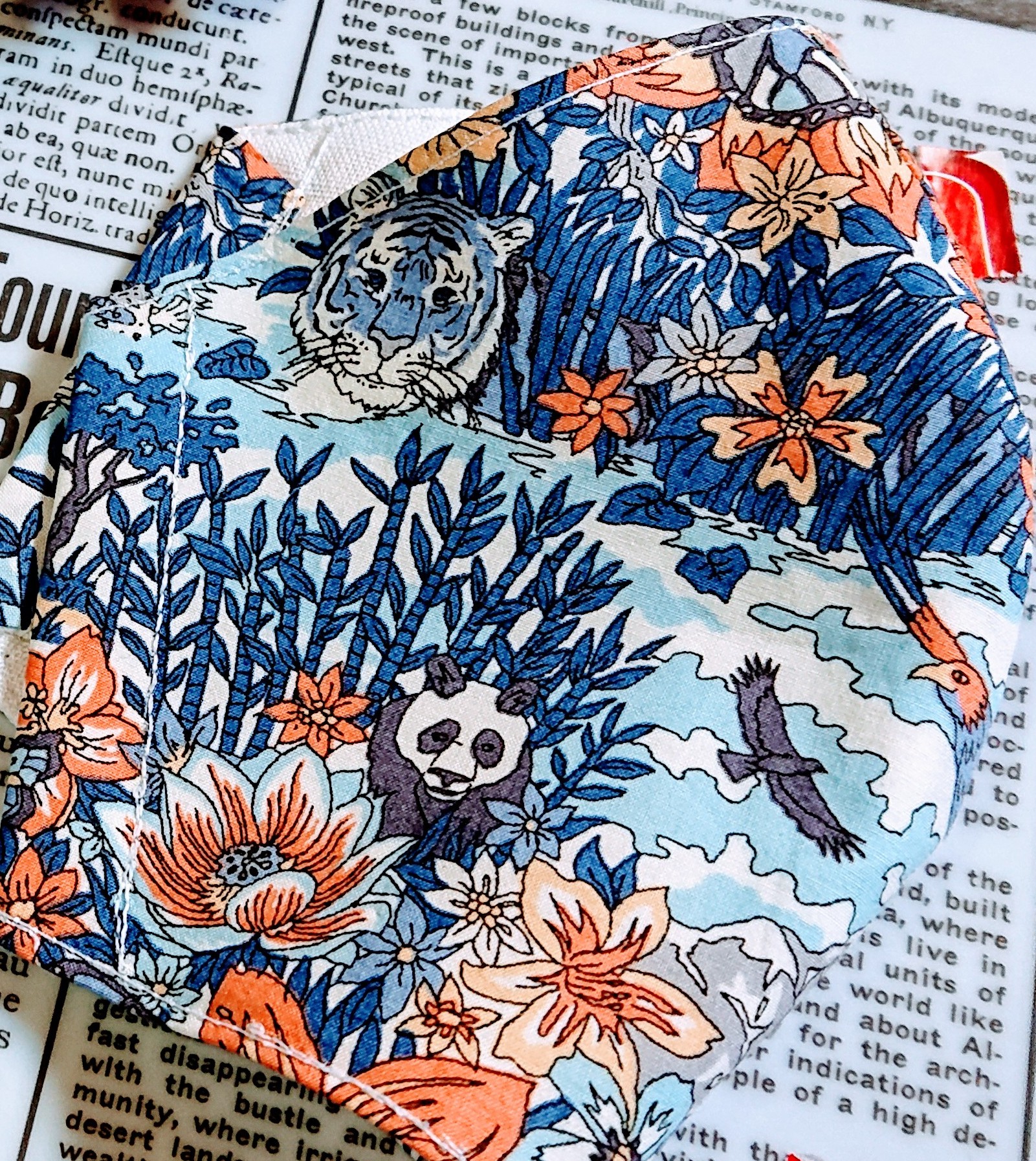 ロラライハリス♡インディゴWデニム♡刺繍のバッグ♡ 押し付けがましく