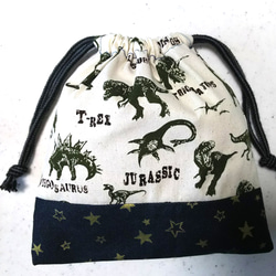 ☆入園入学グッズ☆ 男の子大好き‼️恐竜・星柄グリーンのレッスンバッグ＆コップ袋セット2 4枚目の画像