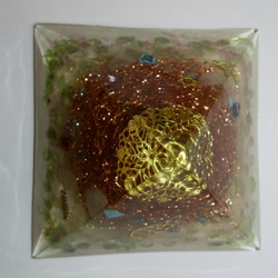 オルゴナイト・ピラミッド型・ローズクォーツ・ターコイズ・ペリドット・マダガスカル産水晶ポイント 5枚目の画像