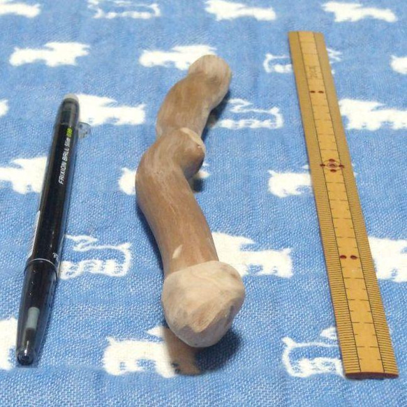 274.犬のおもちゃ犬用、かじり木梨の木、あまがみ対策、歯固め、小型犬向き 3枚目の画像