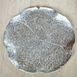 錫製 小皿（八重桜） 1枚目の画像
