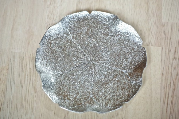 錫製 小皿（八重桜） 1枚目の画像