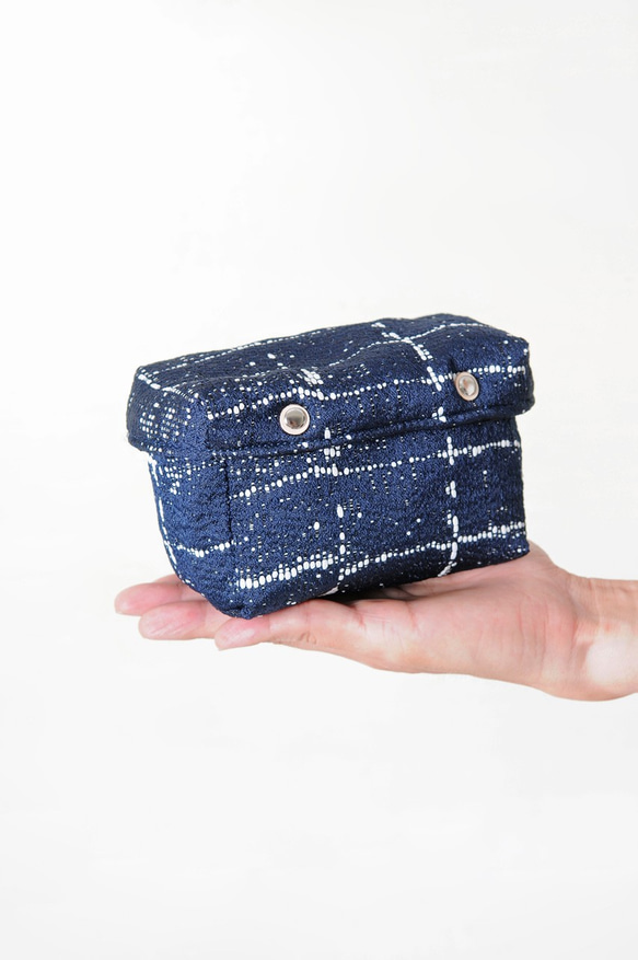 SAPPHIRE-手做皮革深藍色格紋棉布盒型相機/收納包 第6張的照片