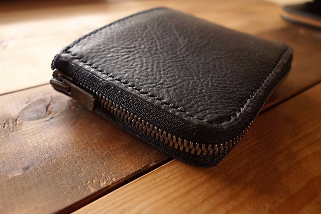 ファスナーハーフウォレット