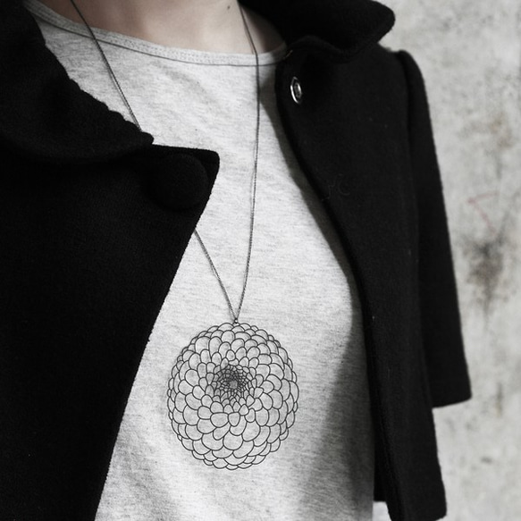 Dahlia Pendant L / Black / S08B 2枚目の画像