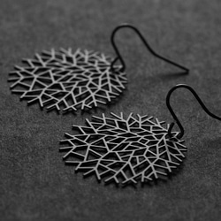 Woods Earrings S / Black / E01B 2枚目の画像