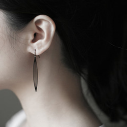 Sasagrass Earrings S / Black / E03B 1枚目の画像