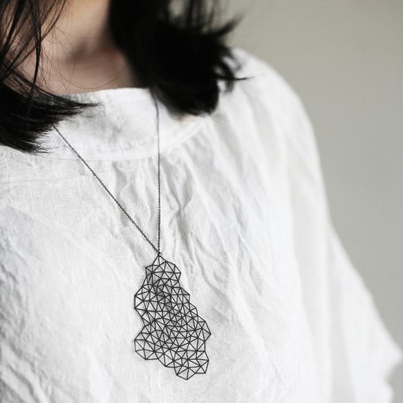 Polygon Pendant L / Black / S19B 1枚目の画像