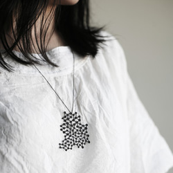 Dots Pendant L / Black / S21B 1枚目の画像