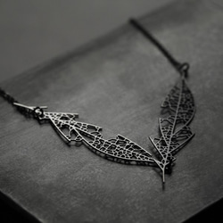 Skeleton Leaf Pendant D / Black / P20B 2枚目の画像