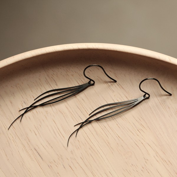 Breeze Earrings S / Black / E26B 2枚目の画像