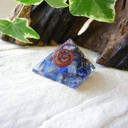 癒し］ ミニピラミッド型オルゴナイト ドラゴン マラカイト&ペリドット