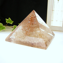 ヒマラヤ水晶 BIGサイズ ピラミッド オルゴナイト 天然石【送料無料】 1枚目の画像