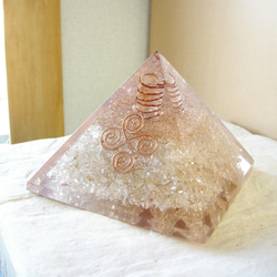 ヒマラヤ水晶 BIGサイズ ピラミッド オルゴナイト 天然石【送料無料】 2枚目の画像