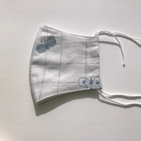 choucho ライトグレー格子　大きめ立体マスク　フィルターポケット付き　ミナペルホネン 3枚目の画像