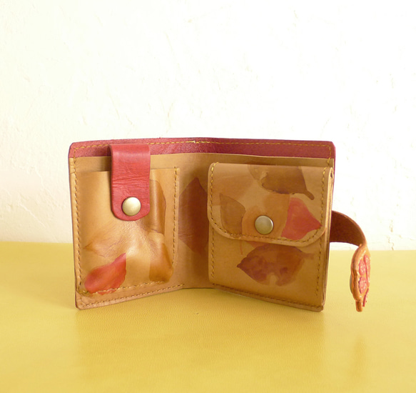 猫の手　二つ折財布　オイルレザー赤 3枚目の画像