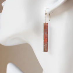 銅のK14GFチェーンのピアス～鎚目のいぶし仕上げ～ 3枚目の画像