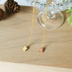 真鍮の小さな四角のK14GFチェーンのネックレス～鎚目のいぶし仕上げ～ 4枚目の画像