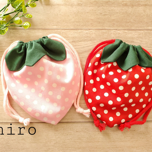 感謝価格　SALE いちご柄　人気　巾着袋　ハンドメイド　小物入れ ハンドメイド 巾着袋 いちご 花柄 - メルカリ