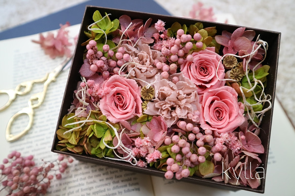 [arrangement]　 お花をキュッとつめたボックスアレンジメント 3枚目の画像