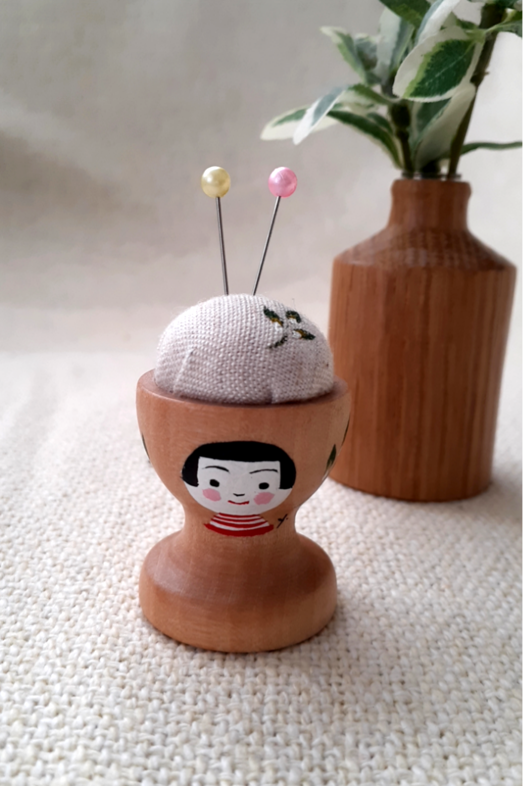 こけしちゃん エッグスタンド型ピンクッション その他雑貨 common