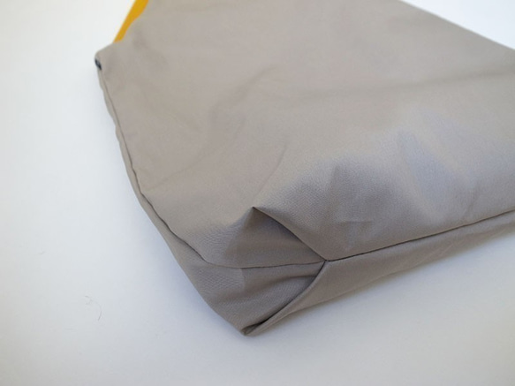 リバーシブルで使えて洗える！Bicolor Cloth Bag （チャコールグレー） 8枚目の画像