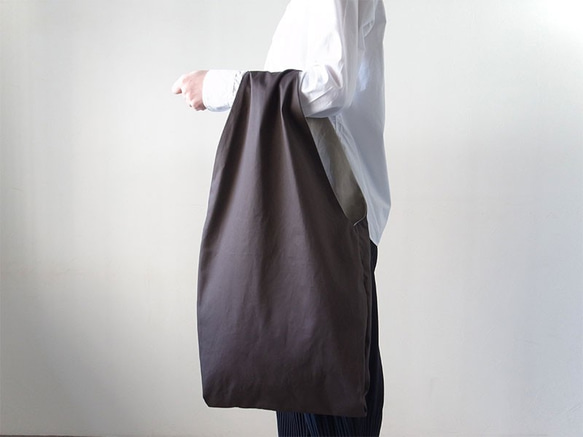 リバーシブルで使えて洗える！Bicolor Cloth Bag （チャコールグレー） 3枚目の画像