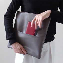 （再販）大人の装いに - クラッチバッグ - グレー -：カレン クオイル 6枚目の画像